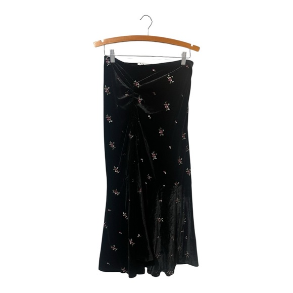 Blank Skirt Black Velvet Ruched Embroidered Flowers Size Medium High Low - Picture 1 of 6